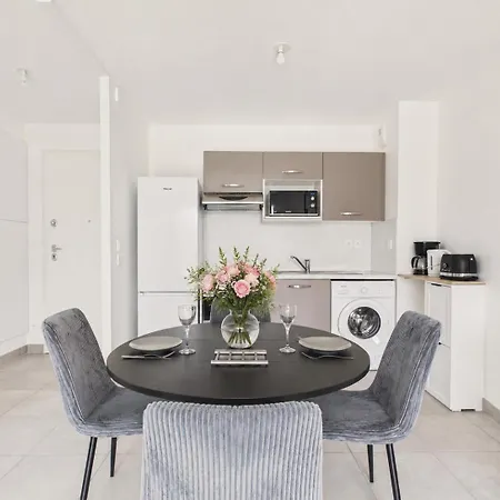 950m De La Plage, Pour 2 Appartement Le Pouliguen